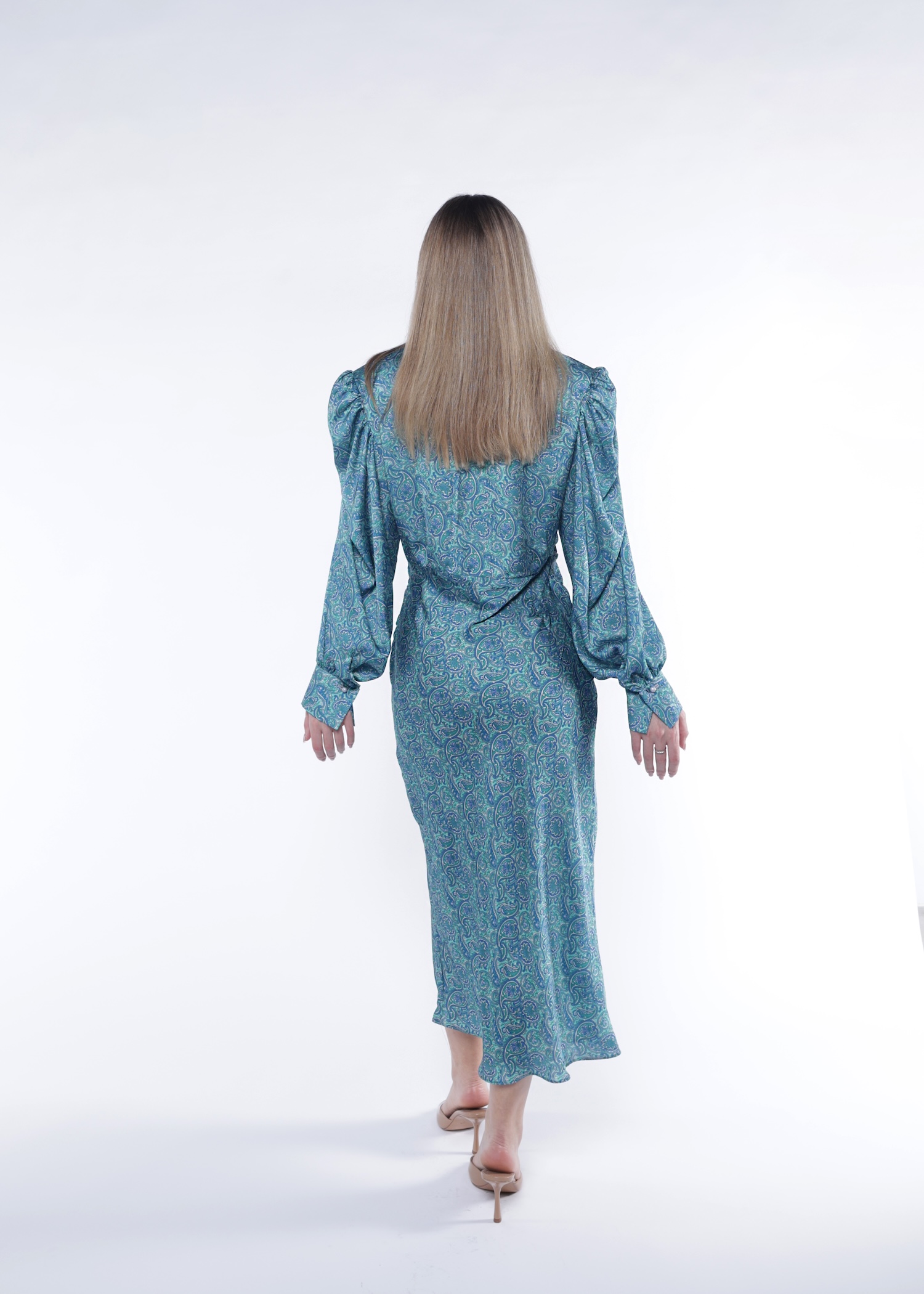 Azure Silk Reverie - Image 5